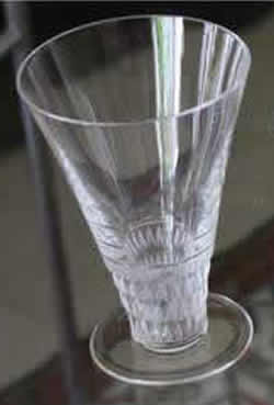 R. Lalique Bourgueil Glass