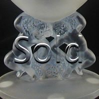 R Lalique Vase Enfants Close Up rlalique_enfants_vase_sold