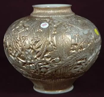 Aras Vas Close-Copy Made By Consolidated Glass - Not by Rene Lalique Aras Vas Close-Copy Made By Consolidated Glass - Not by Rene Lalique