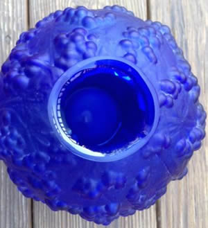 Druide Vase Fake Showing Badly Formed Top Rim Druide Vase Fake Showing Badly Formed Top Rim
