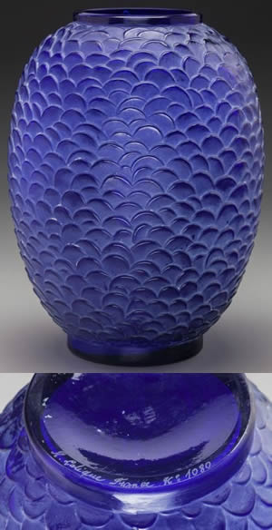 Fake Ecailles Vase And Fake Signature Close Copy of Rene Lalique Design In Blue Glass Sold By Heritage Auction House In the United States Fake Ecailles Vase And Fake Signature Close Copy of Rene Lalique Design In Blue Glass Sold By Heritage Auction House In the United States