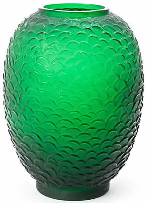 Ecailles Vase Close Copy Fake of Rene Lalique Design Sold By Balclis Auction House In Spain Ecailles Vase Close Copy Fake of Rene Lalique Design Sold By Balclis Auction House In Spain