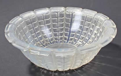 R. Lalique Acacia Bowl