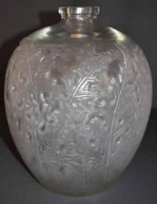 R. Lalique Acanthes Vase