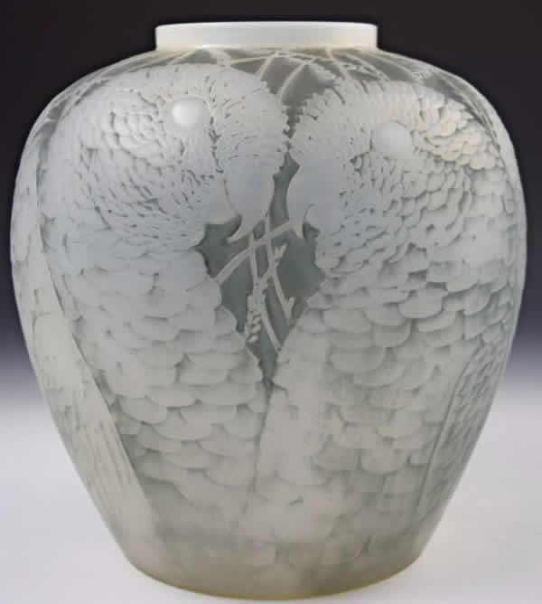 R. Lalique Alicante Vase
