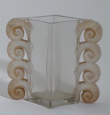 R. Lalique Amiens Vase