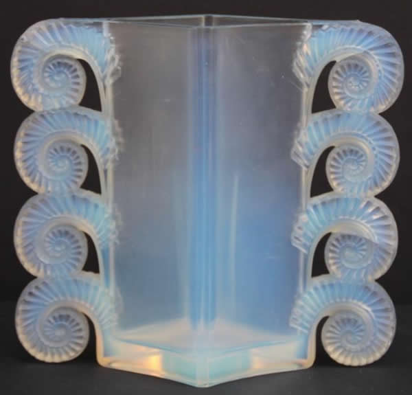 R. Lalique Amiens Vase