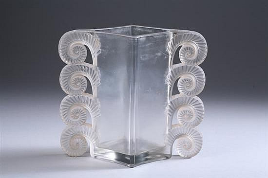 R. Lalique Amiens Vase
