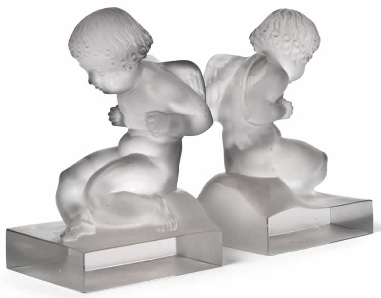 R. Lalique Amour Bookend