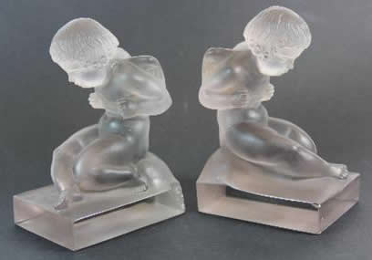 R. Lalique Amour Bookend