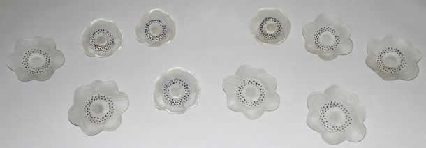 R. Lalique Anemone Fermee Decoration