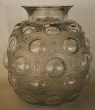 R. Lalique Antilopes Vase