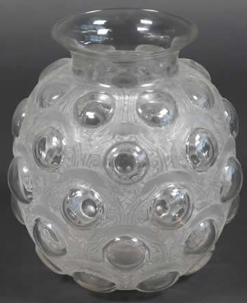 R. Lalique Antilopes Vase