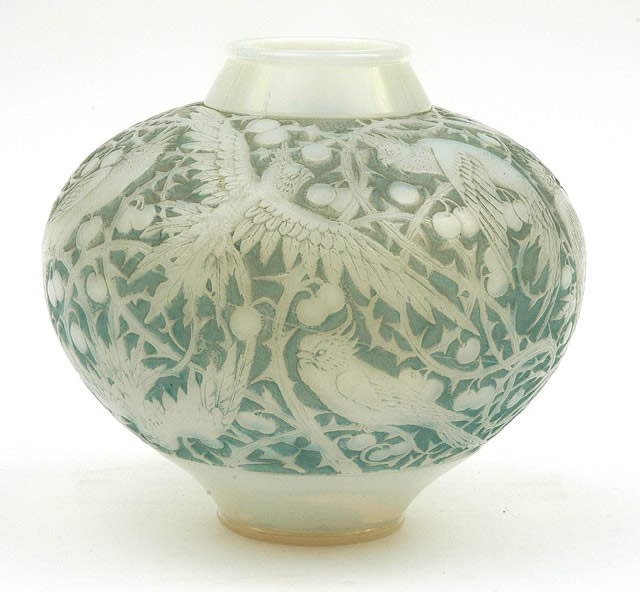 R. Lalique Aras Vase