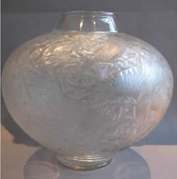 R. Lalique Aras Vase