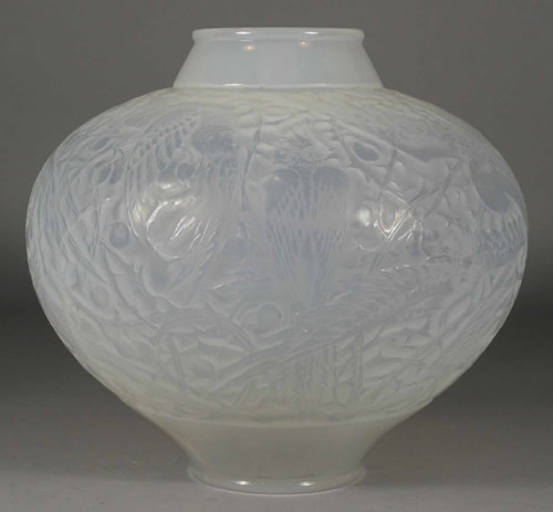 R. Lalique Aras Vase
