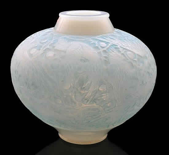 R. Lalique Aras Vase