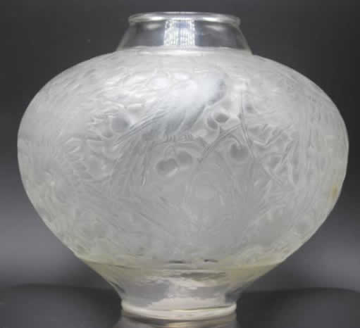 R. Lalique Aras Vase