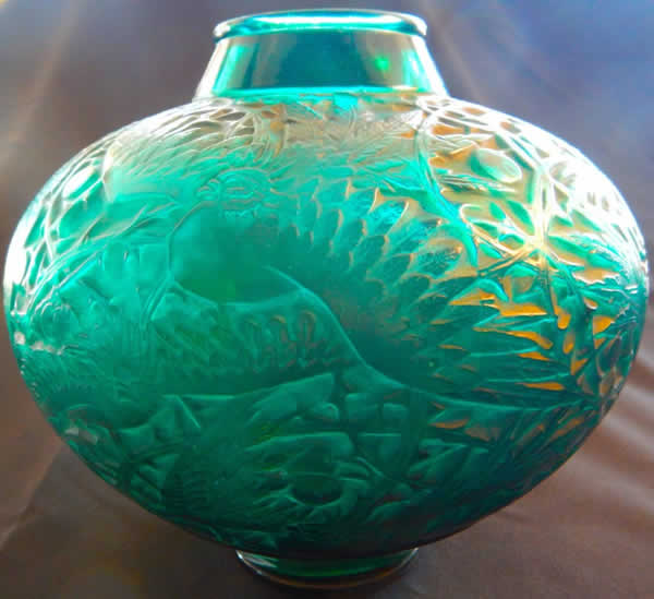 R. Lalique Aras Vase