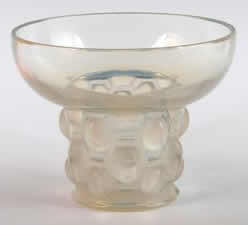 R. Lalique Beautreillis Vase