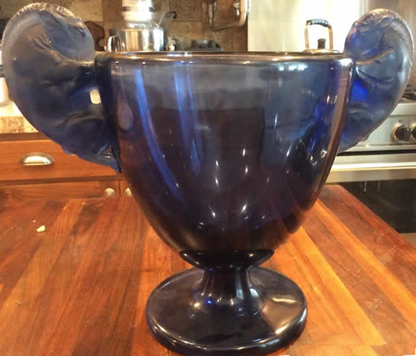 R. Lalique Beliers Vase