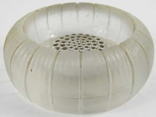 R. Lalique Berthe Ashtray
