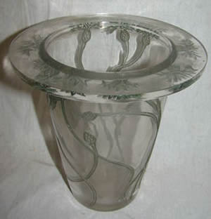 R. Lalique Bordure Bluets Vase