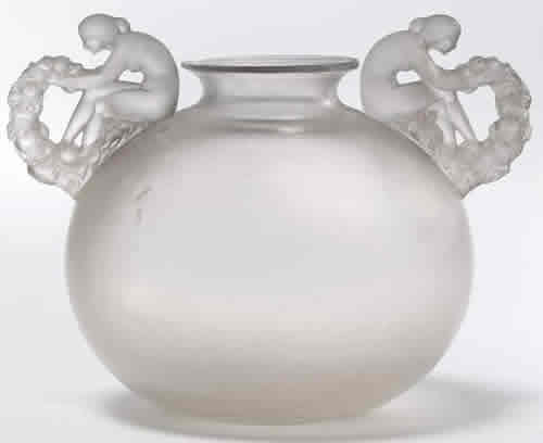 R. Lalique Bouchardon Vase