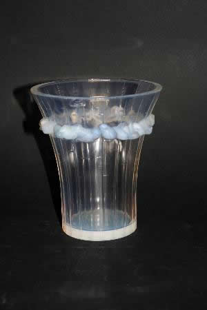 R. Lalique Boulouris Vase