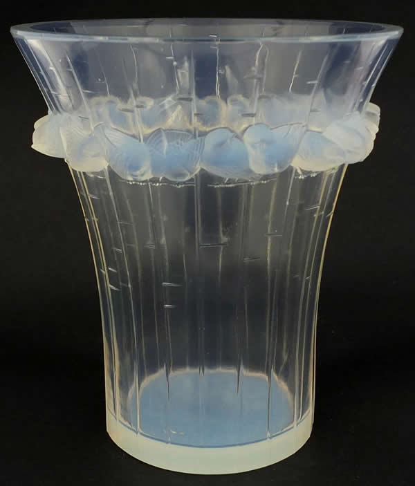 R. Lalique Boulouris Vase
