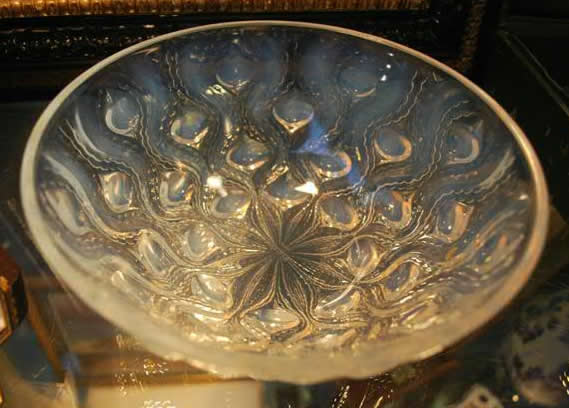 R. Lalique Bulbes Bowl