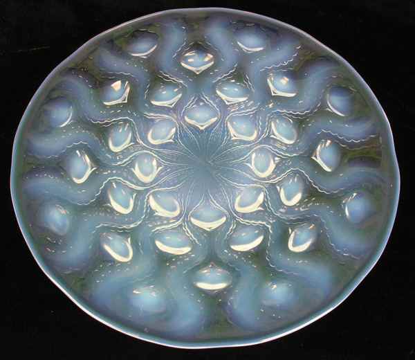 R. Lalique Bulbes Plate