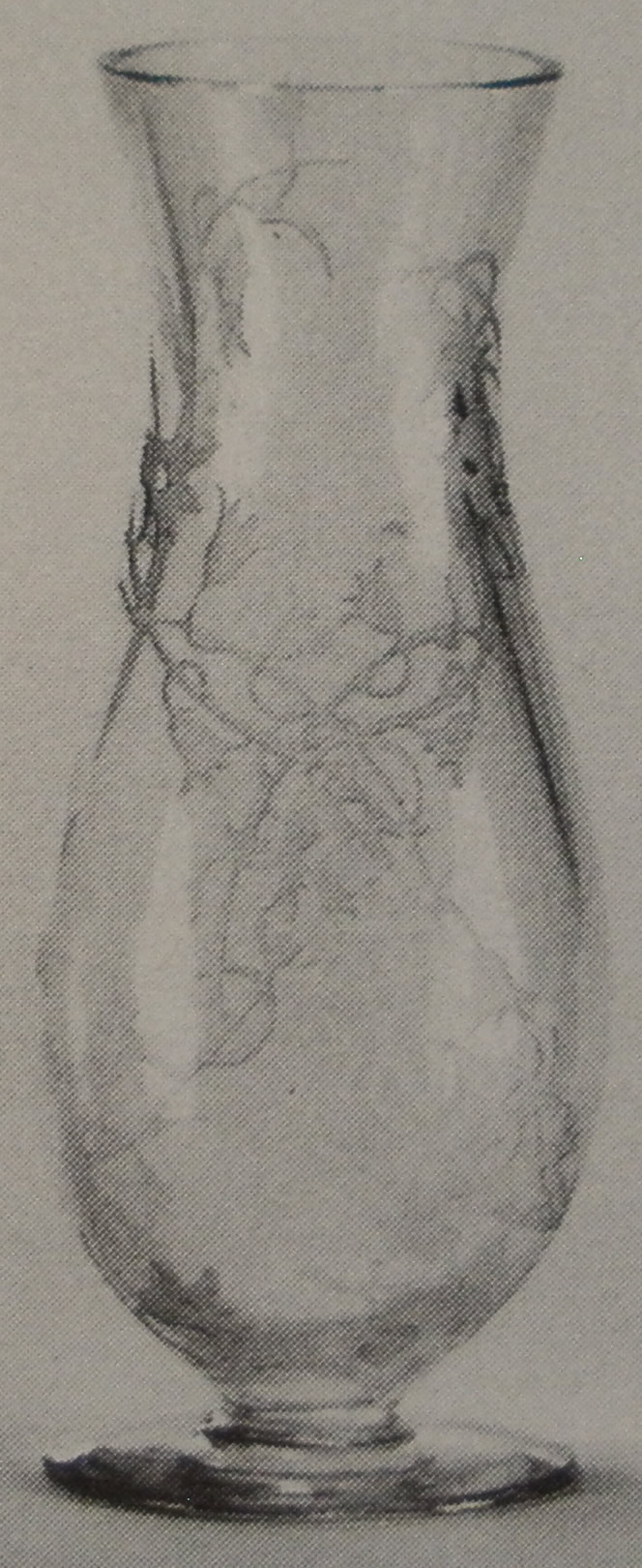R. Lalique Campanules Fleurs Gravees Vase