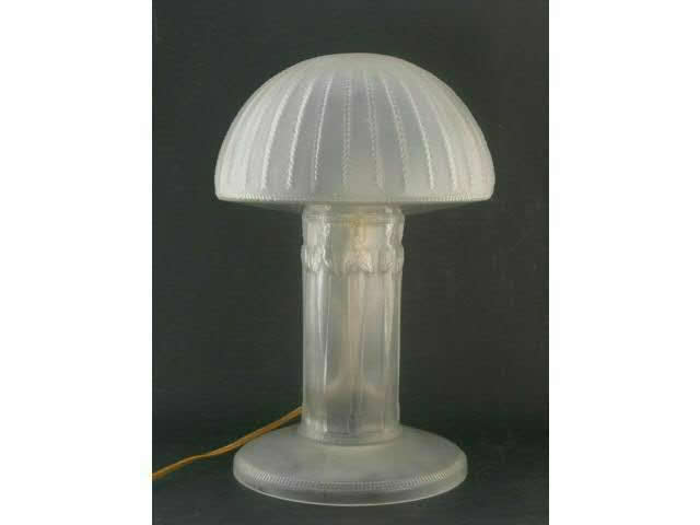 R. Lalique Cariatides Lamp