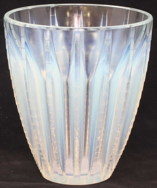 R. Lalique Chamonix Vase
