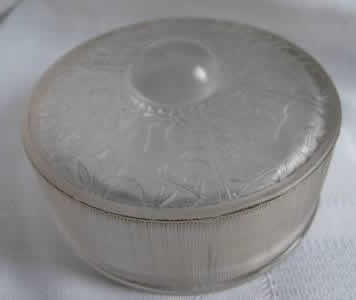 R. Lalique Chantilly Box