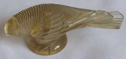 R. Lalique Chardonneret Timide Paperweight