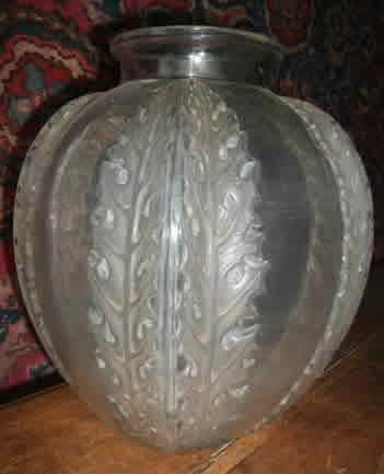R. Lalique Chardons Vase