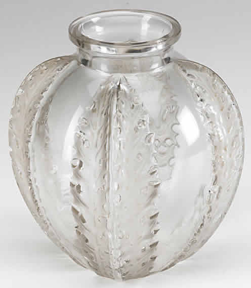 R. Lalique Chardons Vase