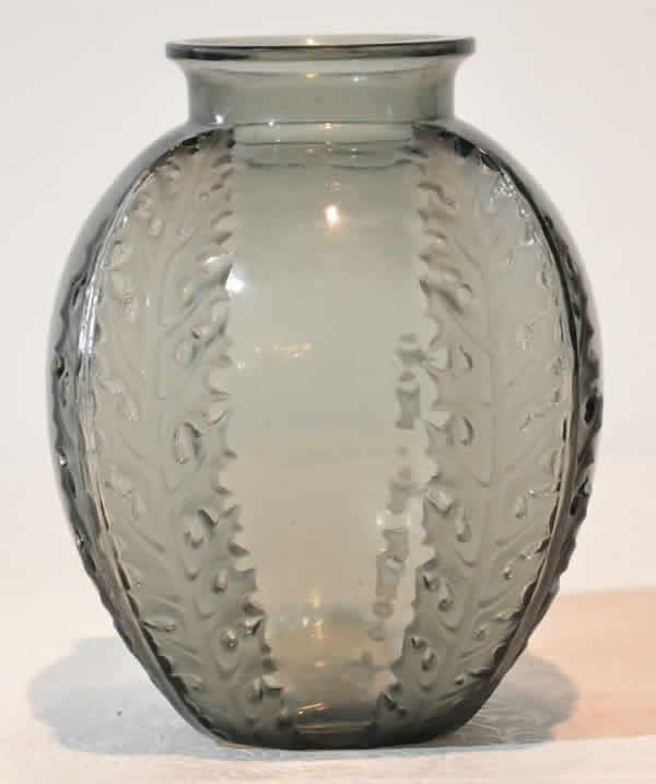 R. Lalique Chardons Vase