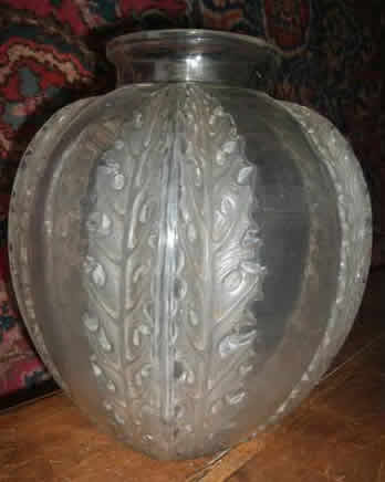 R. Lalique Chardons Vase