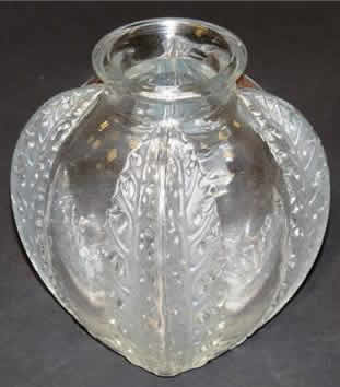 R. Lalique Chardons Vase