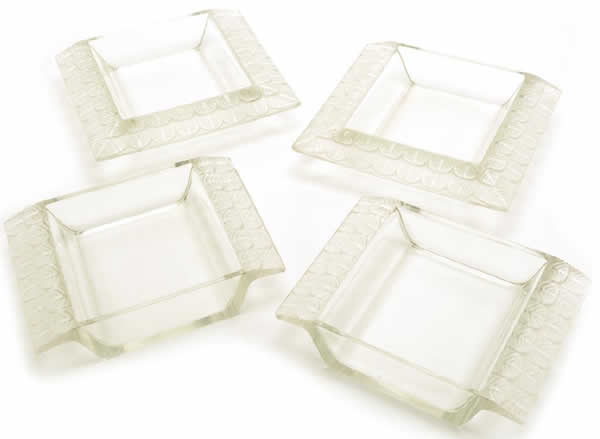R. Lalique Charme Table Centre