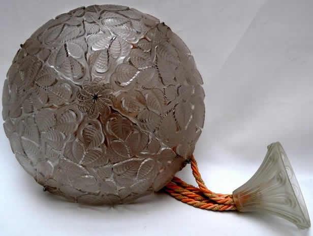 R. Lalique Charmes Light Shade