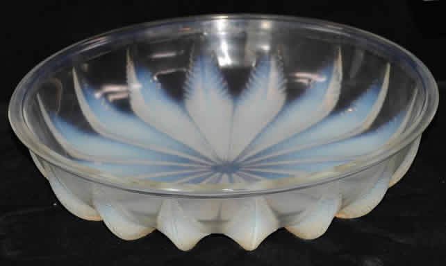 R. Lalique Chataignier Bowl