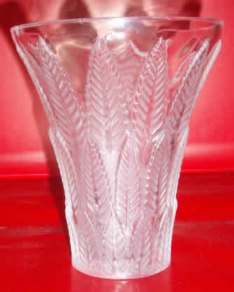R. Lalique Chataignier Vase