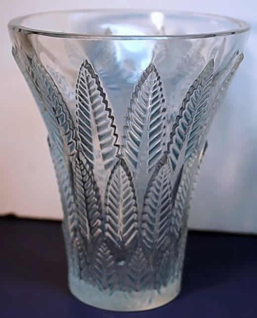 R. Lalique Chataignier Vase