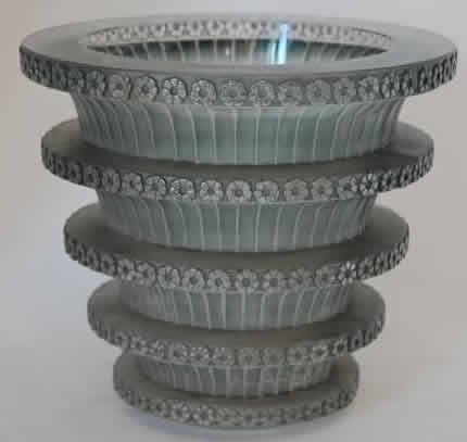 R. Lalique Chevreuse Vase