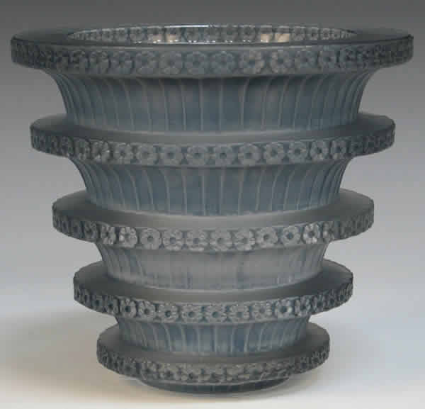 R. Lalique Chevreuse Vase