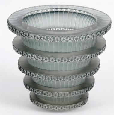R. Lalique Chevreuse Vase